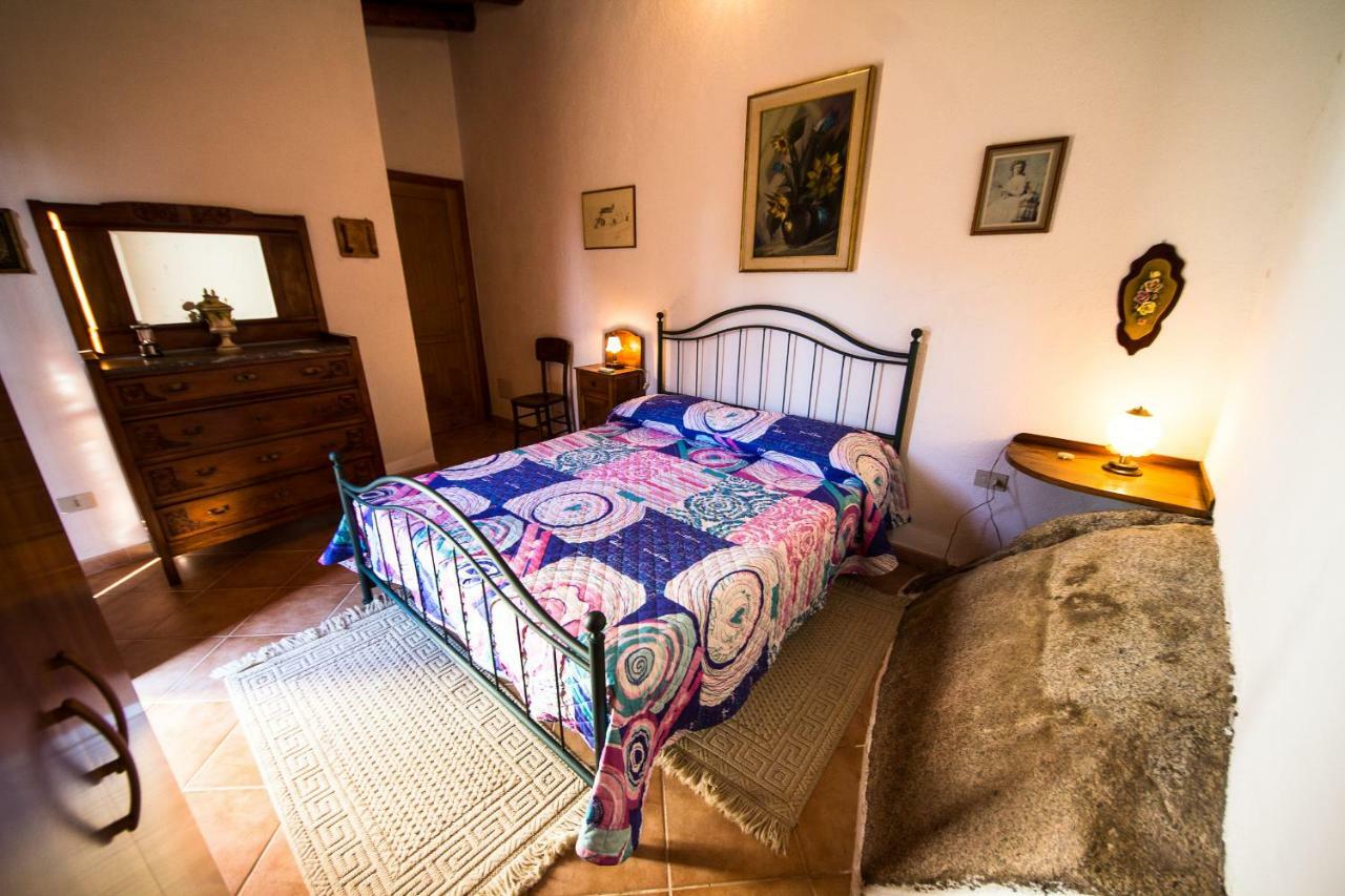 B&B I Menhir Sorgono Exterior photo